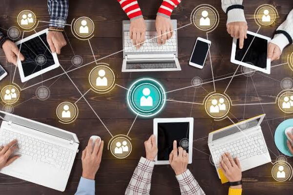 communauté sur les réseaux sociaux